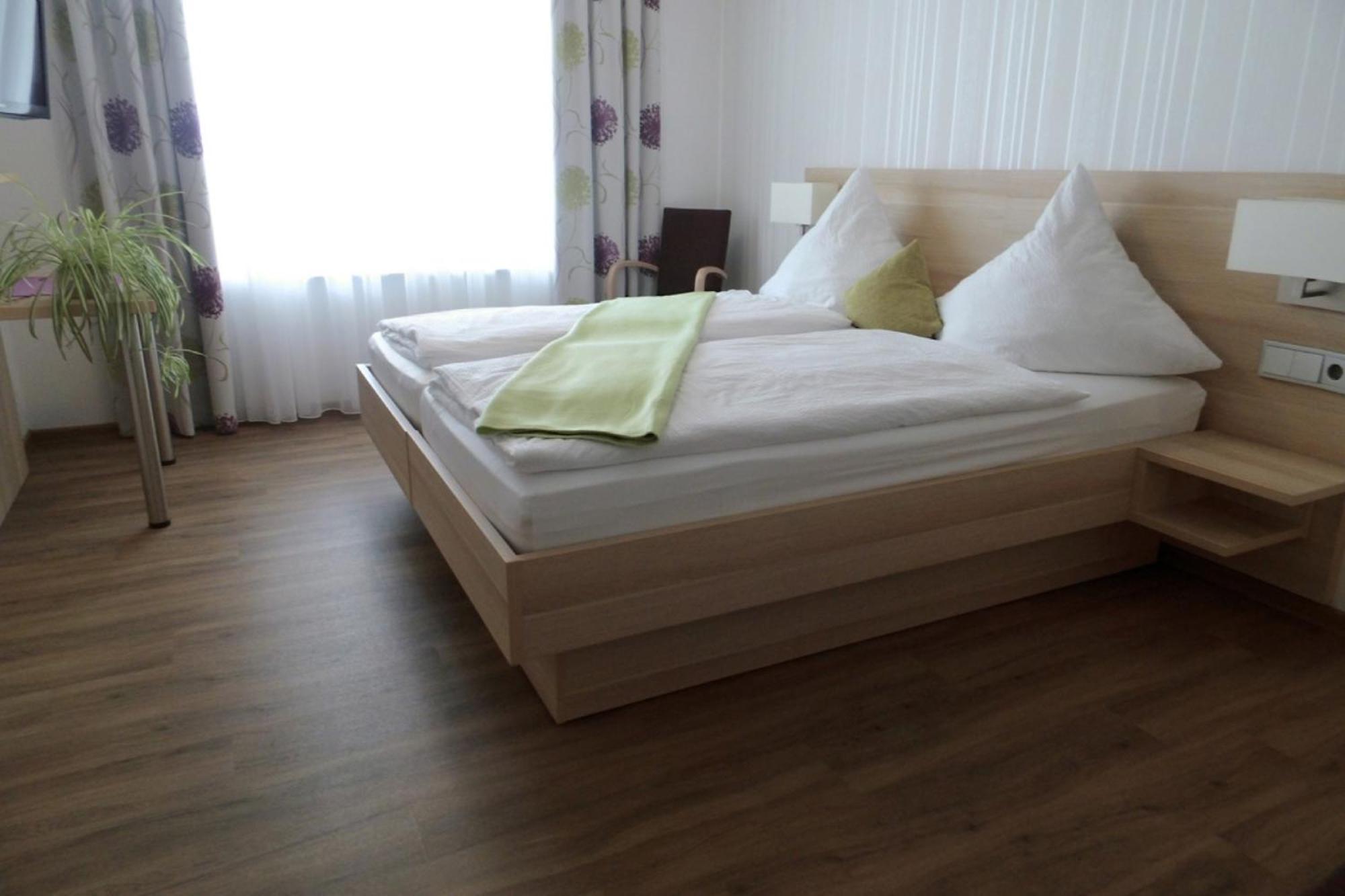 Landpension Wachtkopf ไวฮินเกน อัน แดร์ เอนซ์ ภายนอก รูปภาพ